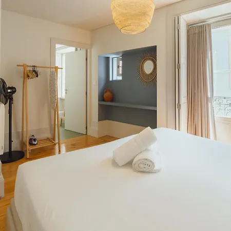 Four Flowers By Hosty Apartament